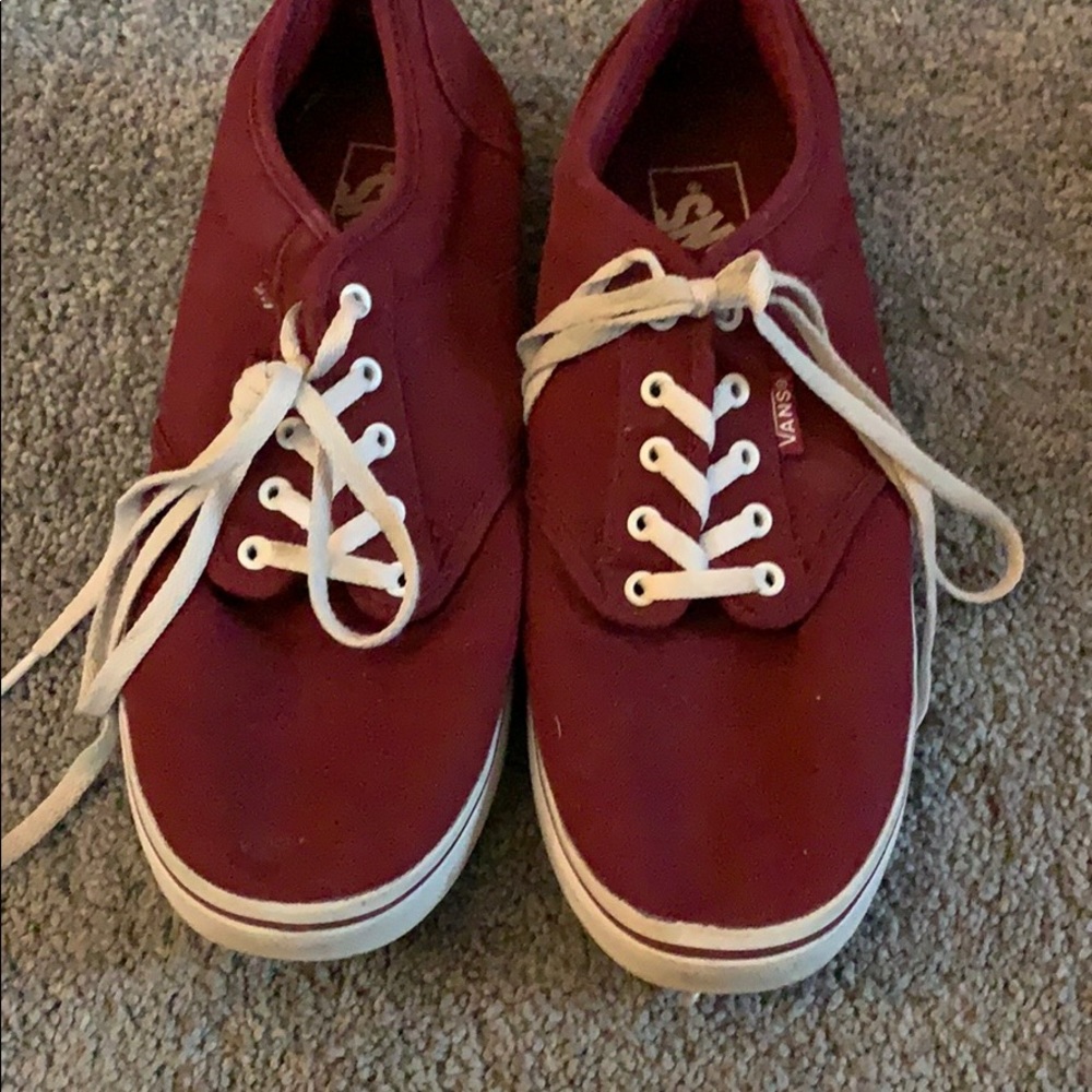 VAN’s Lace-up Sneakers